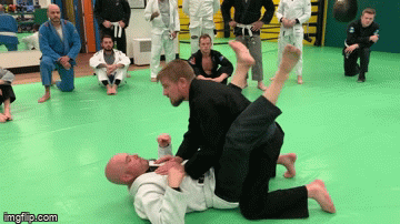 Ezekiel Choke From Guard Mechanics