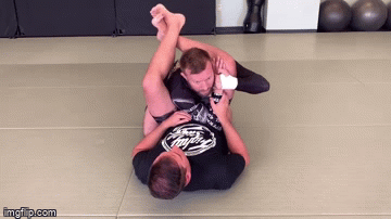 4 Jiu-JItsu Escapes: Triangle choke escape