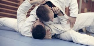 BJJ Scarf Hold