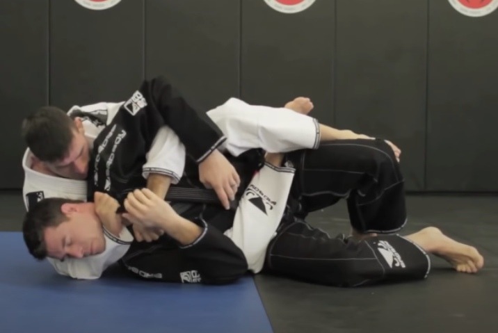 Vody treiangle Jiu-jitsu escapes
