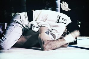 Jiu-Jitsu moves for MMA, UFC 1 Royce gracie applying RNC choke
