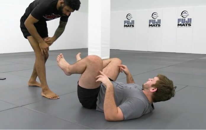 Legs or Hands: The Importance of Choosing the First Contact in Jiu-Jitsu